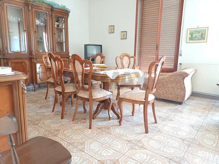 Appartamento con 6 locali in vendita in Via Antonino Brancati, Centro, Pachino