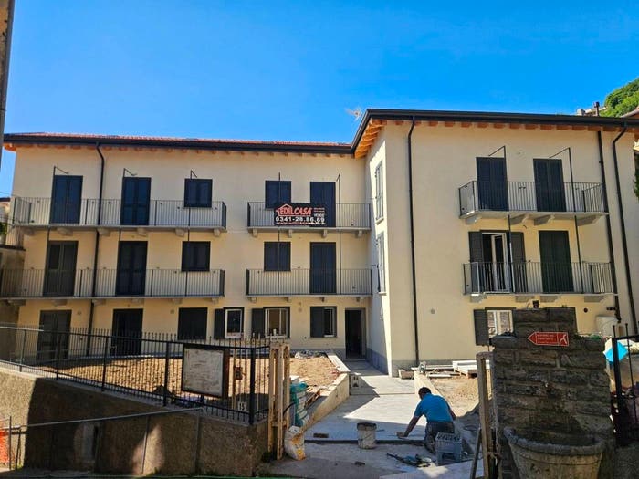 Appartamento trilocale in vendita in Via della Pace, Centro, Perledo