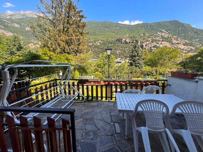 Casa quadrilocale in vendita in Villaggio La Quiete, Centro, Chiomonte