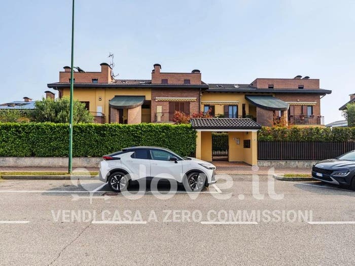 Appartamento trilocale in vendita in Via Maria Callas, Velate, Usmate Velate