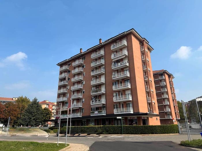 Appartamento trilocale in vendita in Strada Torino, Centro, Orbassano