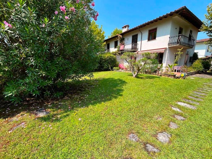 Casa quadrilocale in vendita in Via Raffaele De Grada, Vittoria Apuana, Forte dei Marmi