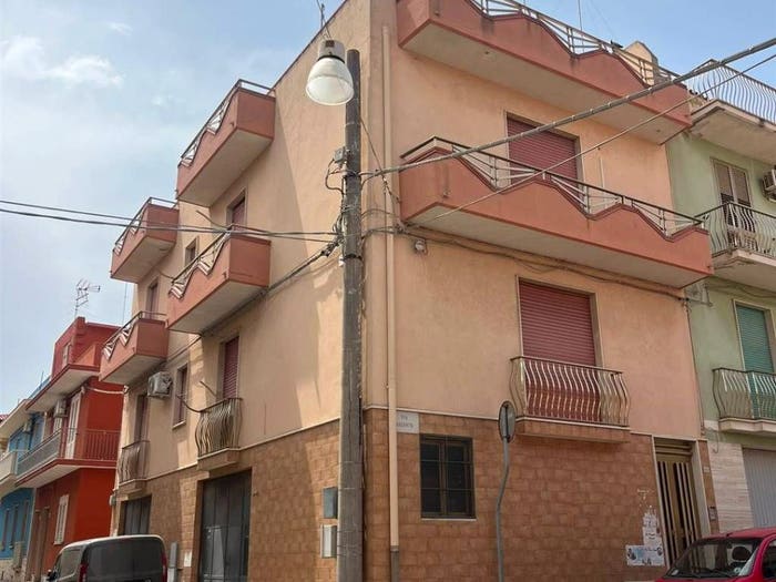 Appartamento quadrilocale in vendita in Via Magenta, Centro, Pachino