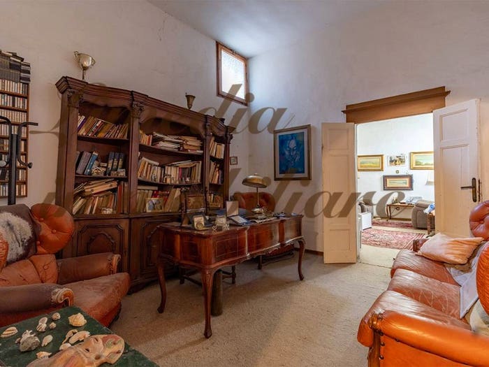 Appartamento trilocale in vendita in Via Grande Piazza della Repubblica, Livorno