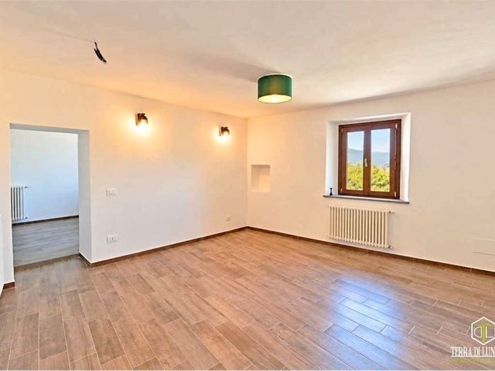Appartamento con 5 locali in vendita in via borgo, Centro, Villafranca in Lunigiana