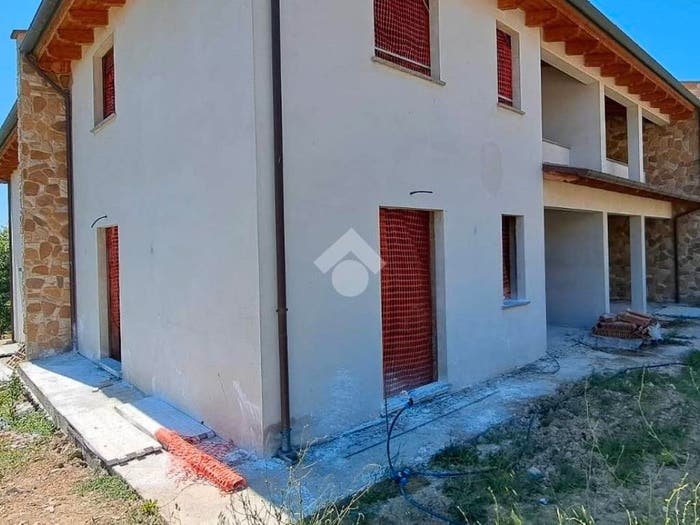 Casa quadrilocale in vendita in via michelangelo, Bastardo, Giano dell'Umbria