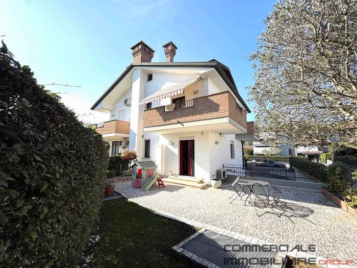 Casa con 6 locali in vendita in Via Pasquale Cicogna, Brondolo, Chioggia