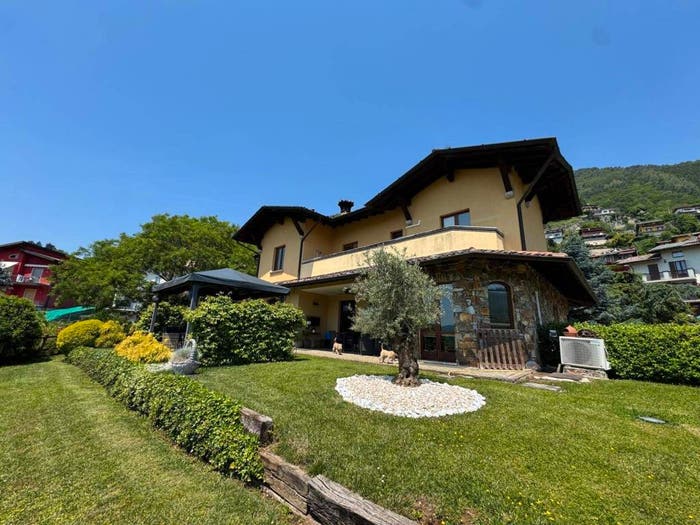Casa con 5 locali in vendita in Via Cervino, Centro, Gandino