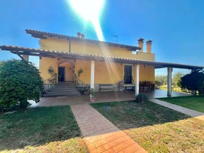 Casa con 6 locali in vendita in Via Riserva Della Bandita, Lanuvio