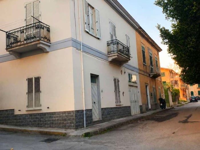 Casa con 6 locali in vendita in Via Fiume, Acquedolci