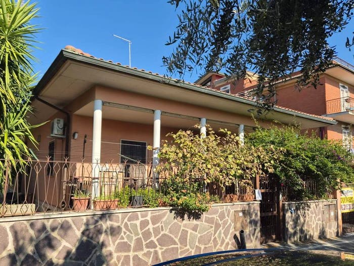 Casa con 6 locali in vendita in Via Torre dello Stinco, Frascati