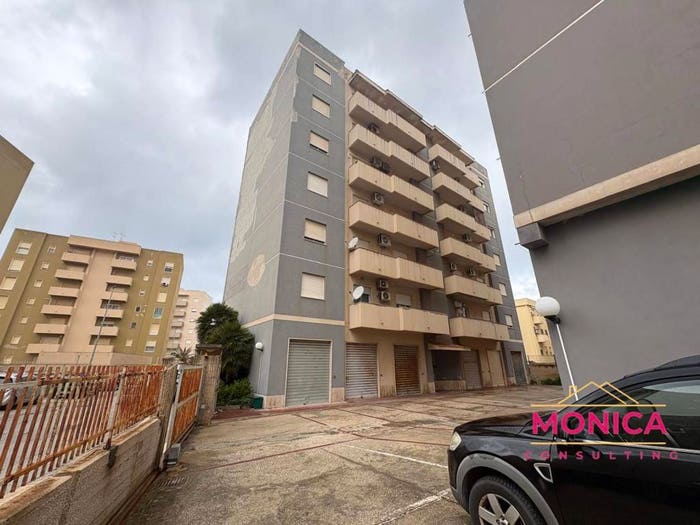 Appartamento quadrilocale in vendita in Via Pesaro, Casa Santa, Erice