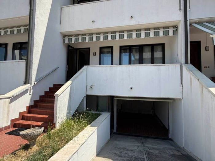 Casa con 6 locali in vendita in Viale Nicolò Zeno, Sottomarina, Chioggia