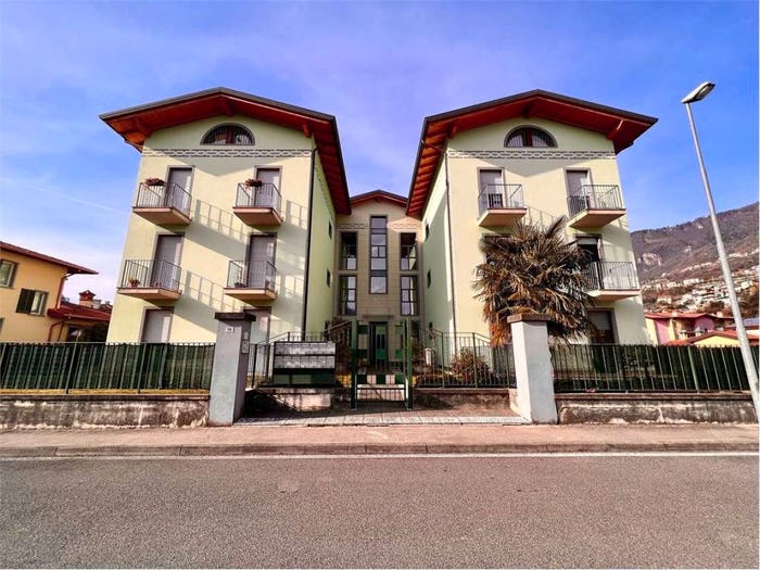 Appartamento trilocale in vendita in Via Marco Polo, Centro, Costa Volpino