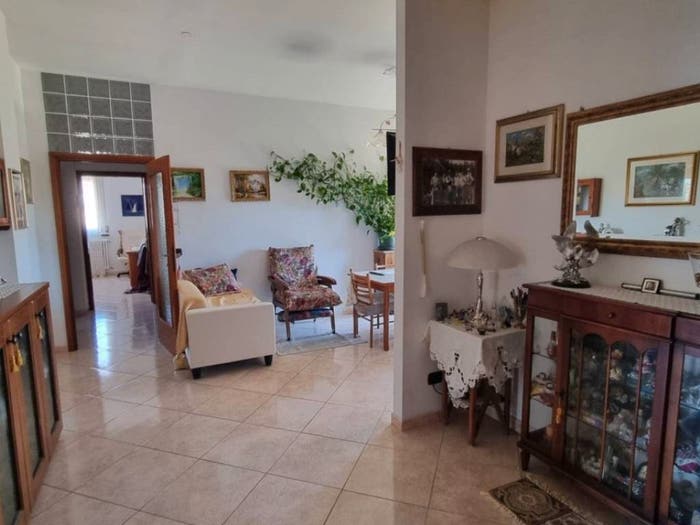 Appartamento con 5 locali in vendita in Piazzale Marsala, Centro, Novellara