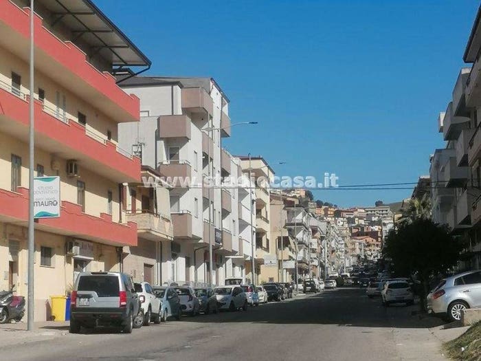 Casa con 6 locali in vendita in Centro, Rocca di Neto
