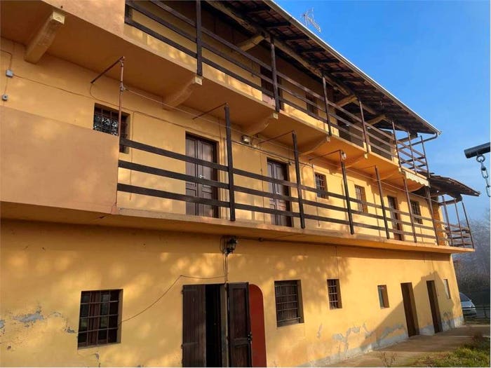 Casa con 6 locali in vendita in Giacomo Leopardi, Divignano