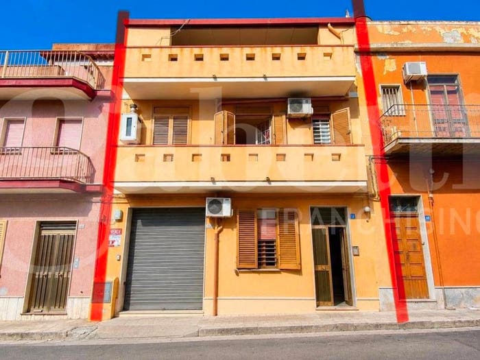 Casa con 5 locali in vendita in via unità, Centro, Pachino