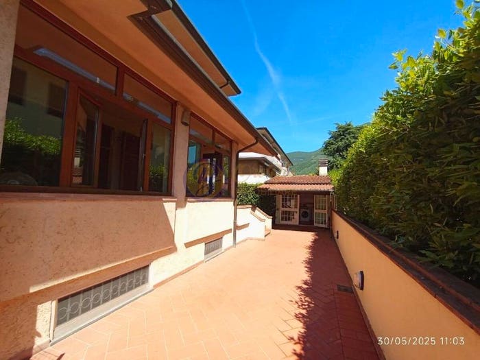 Casa con 6 locali in vendita in Via Andreuccetti, Camaiore Paese, Camaiore