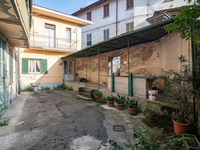 Appartamento trilocale in vendita in Via Aprile, Centro, Canonica d'Adda