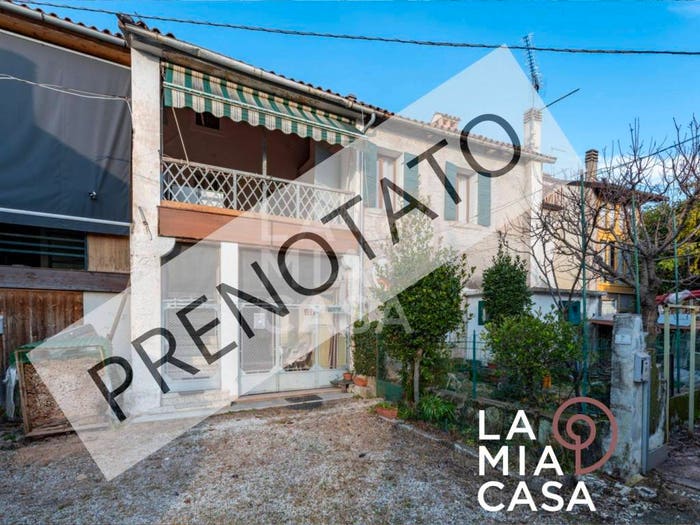 Casa con 6 locali in vendita in Via Vittorio Veneto, Centro, Cison di Valmarino