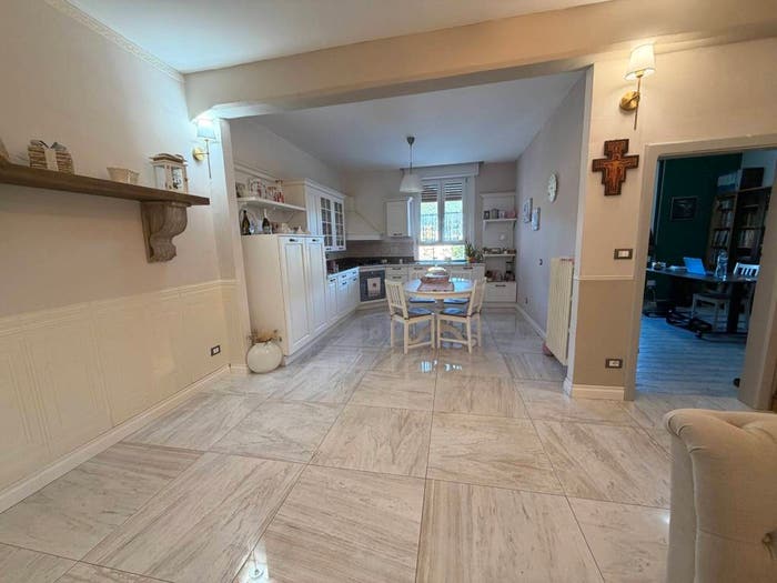 Appartamento con 5 locali in vendita in Centro Garibaldi, Casalecchio di Reno