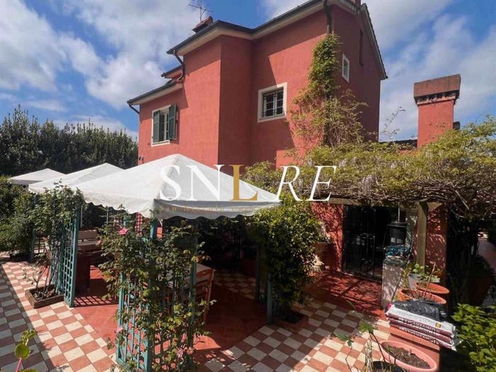Casa con 6 locali in vendita in Via Canalburo, Bradia Nave San Michele, Sarzana