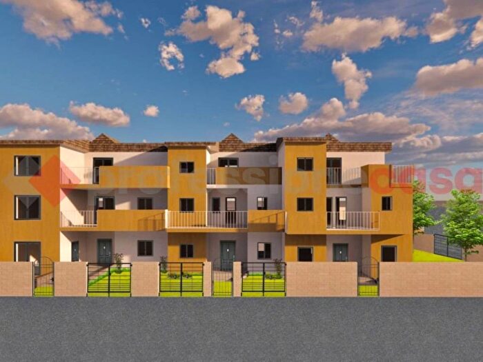 Casa con 5 locali in vendita in Via Caccioppoli, Casagiove