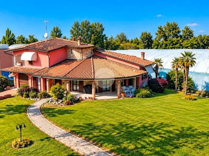 Casa quadrilocale in vendita in Via Urago, Pontoglio