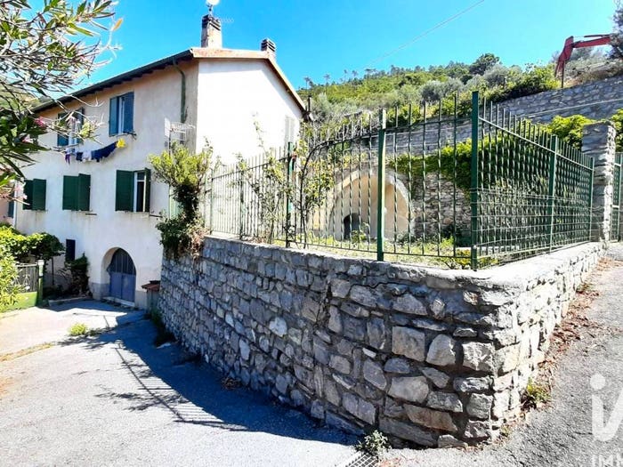 Appartamento con 6 locali in vendita in Via Costiglione, Chiesa, Arnasco