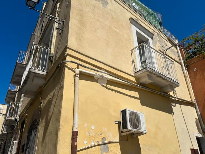 Appartamento trilocale in vendita in Via Trieste e Trento, Centro, Canosa di Puglia