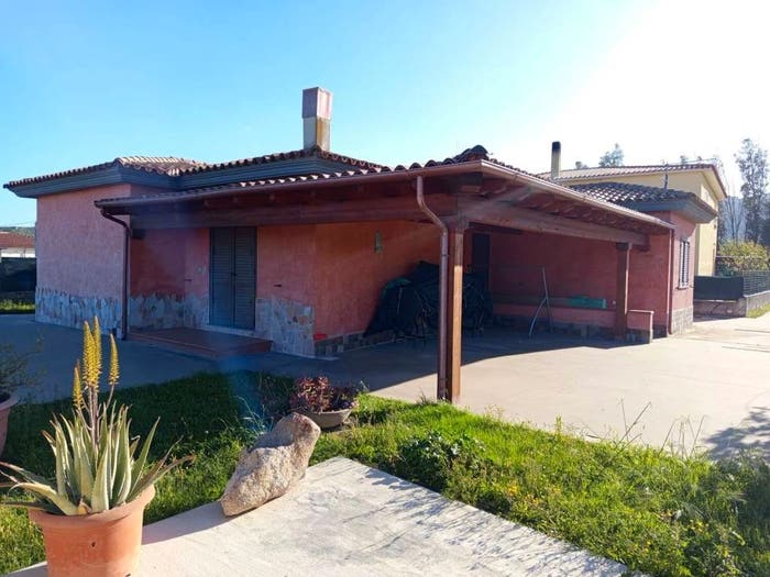 Casa con 6 locali in vendita in Via A Gramsci, Centro, Posada