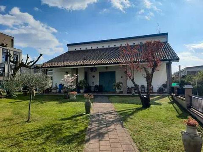 Casa con 6 locali in vendita in Centro, Castelnuovo Rangone