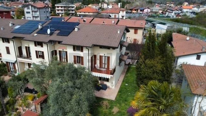Casa con 5 locali in vendita in vicolo sant'alessandro, Centro, Arcisate