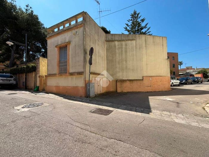 Casa trilocale in vendita in Via Lizza, Alezio
