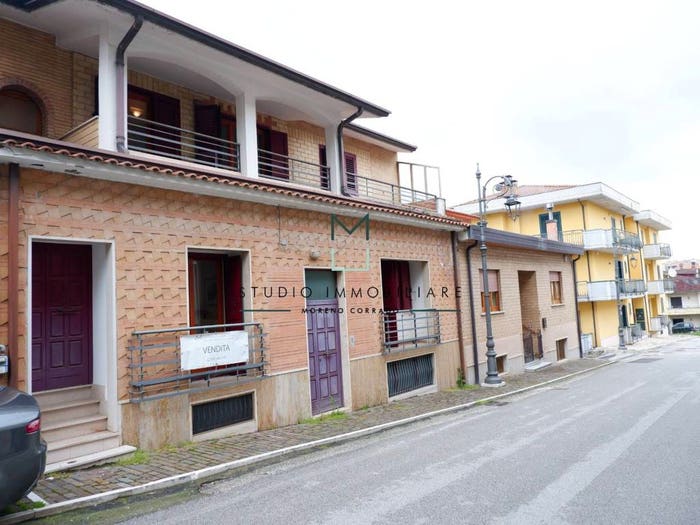Casa con 6 locali in vendita in SP, San Mango sul Calore