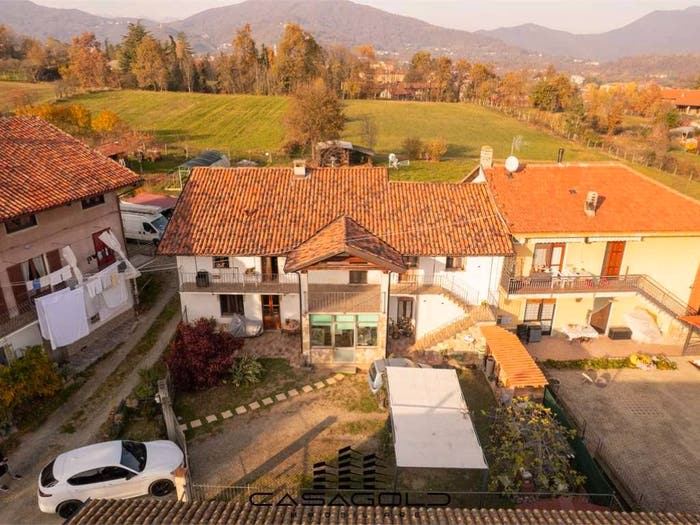 Casa con 6 locali in vendita in Strada Badino, Cumiana