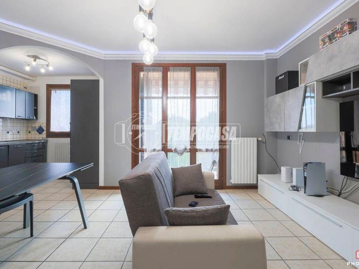 Appartamento trilocale in vendita in Via Giuseppe Maria Crespi, Calcara, Valsamoggia