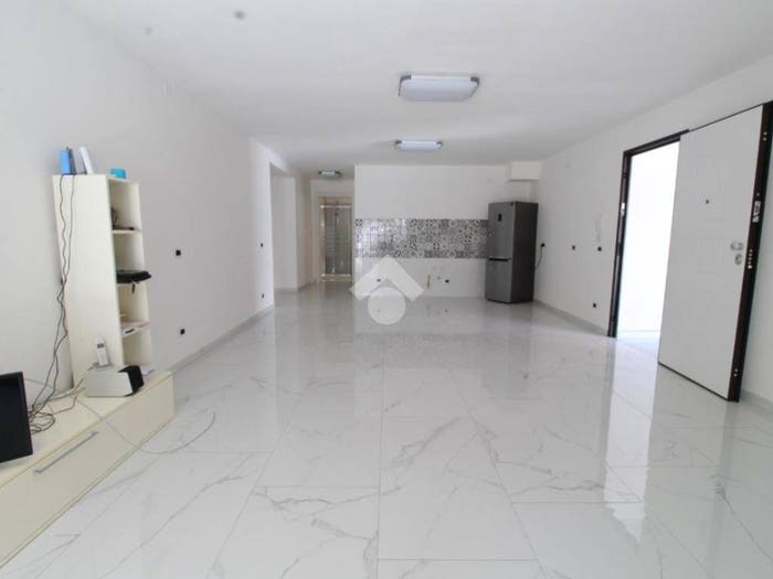 Appartamento con 5 locali in vendita in Via Crescenzo Esperti, San Leucio Briano, Caserta
