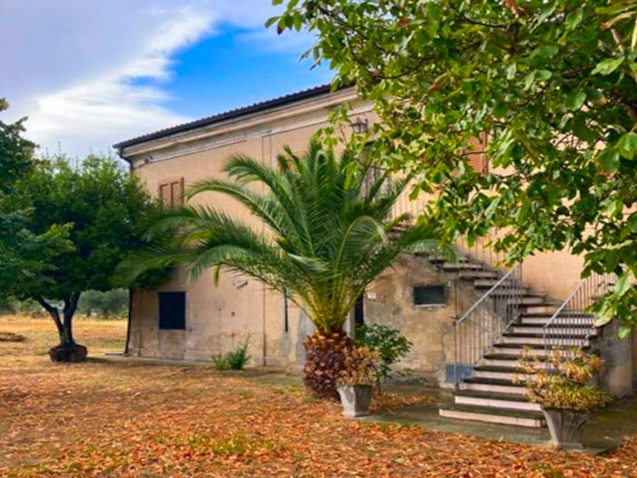 Casa con 6 locali in vendita in Contrada Vicenne, Centro, Civitaquana