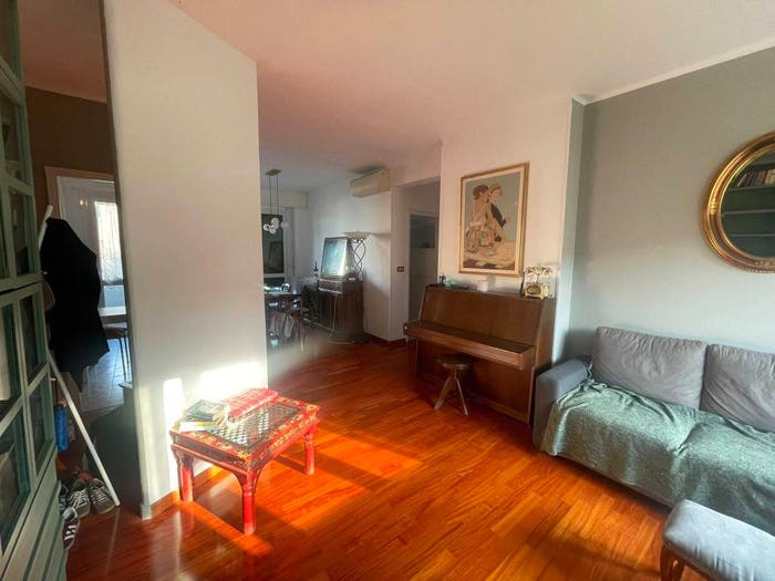 Appartamento trilocale in vendita in Via Vittorio Barzoni, Corvetto, Milano