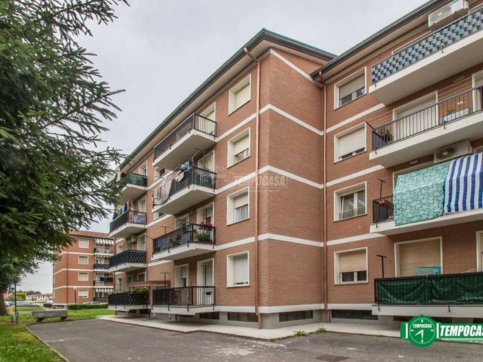 Appartamento trilocale in vendita in Rescaldina
