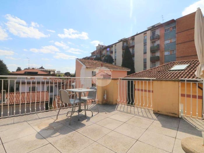 Appartamento con 6 locali in vendita in Via Porta Ronca, Centro, Rho