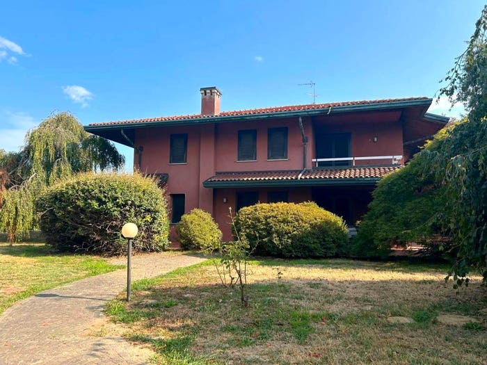 Casa con 6 locali in vendita in Via Mezzomerico, Marano Ticino