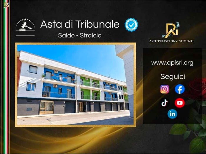Appartamento con 5 locali in vendita in Via Stefano Canzio, Apricena