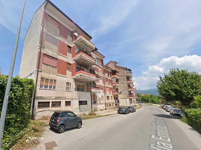 Appartamento con 5 locali in vendita in Via Giulio Adimari, Stadio Città, Cosenza
