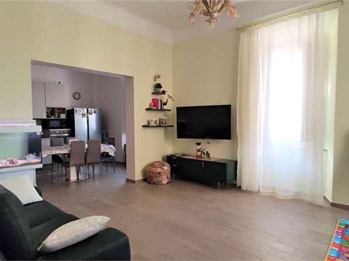 Appartamento quadrilocale in vendita in Via Terenzio Frediani, Cavour, Ancona
