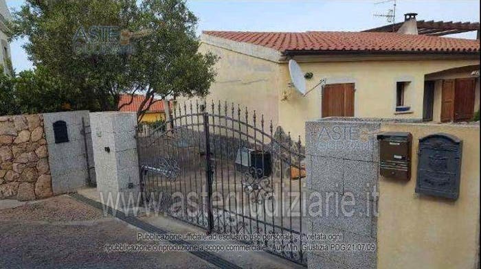 Appartamento con 6 locali in vendita in Via Portovenere Cannigione SS Italia, Cannigione, Arzachena