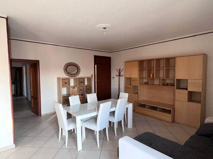 Appartamento con 5 locali in vendita in Via Giuseppe Mazzini, Centro, Poggio Rusco