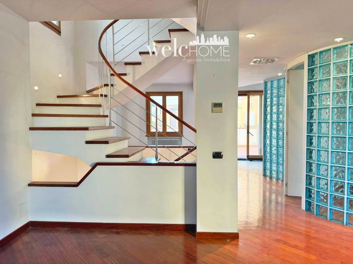 Casa con 6 locali in vendita in Via Giuseppe Santelli, Centro, Signa
